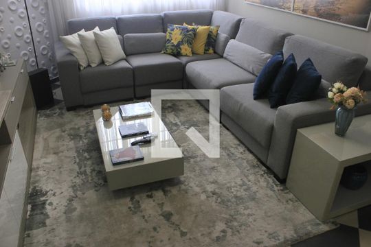 Sala  de casa à venda com 3 quartos, 280m² em Jardim Rosa de Franca, Guarulhos
