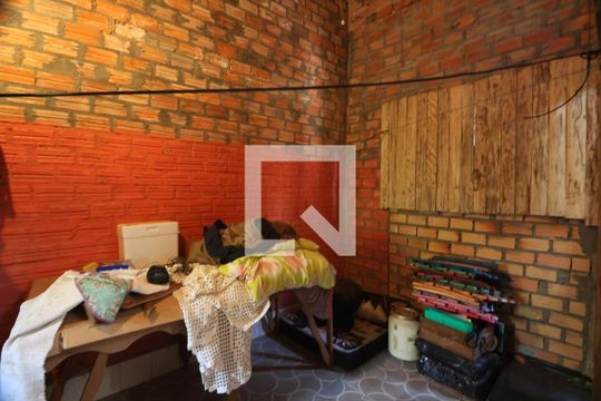 Quarto 1 de casa para alugar com 2 quartos, 175m² em Niterói, Canoas