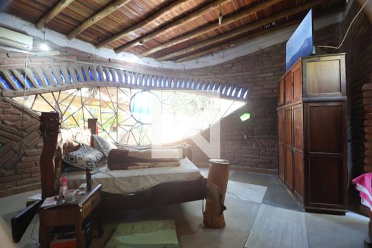 Suíte de casa para alugar com 2 quartos, 175m² em Niterói, Canoas
