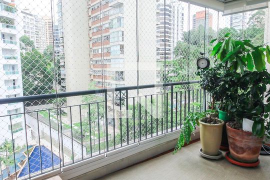 Varanda da Sala de apartamento à venda com 3 quartos, 129m² em Real Parque, São Paulo