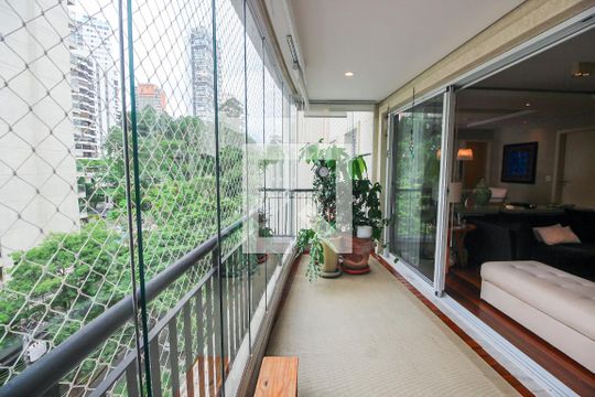 Varanda da Sala de apartamento à venda com 3 quartos, 129m² em Real Parque, São Paulo