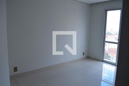 Sala de apartamento à venda com 3 quartos, 63m² em Jardim dos Oliveiras, Campinas
