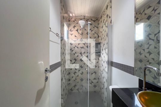 Banheiro de casa de condomínio para alugar com 1 quarto, 20m² em Vila Mariana, São Paulo