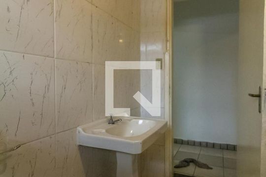 Banheiro de casa para alugar com 1 quarto, 69m² em Vila Santa Luzia, São Bernardo do Campo