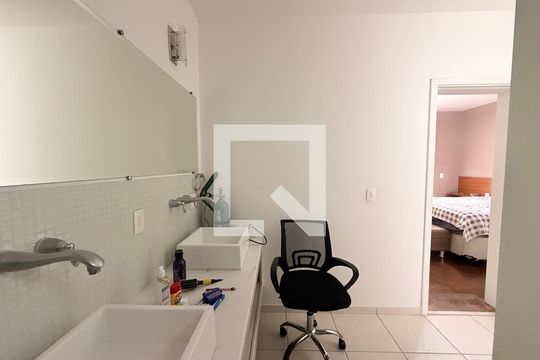 Banheiro da Suíte de casa à venda com 4 quartos, 500m² em Vila Agricola, Jundiaí