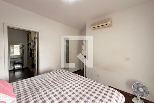 Suíte de casa à venda com 4 quartos, 500m² em Vila Agricola, Jundiaí