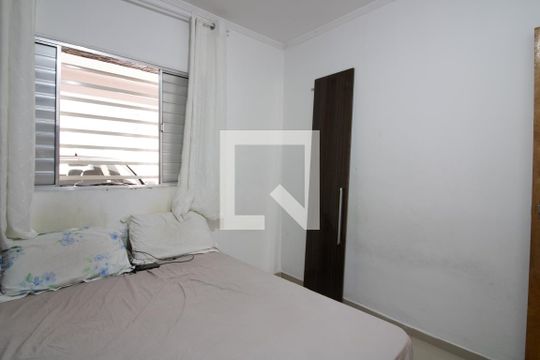 Quarto 2 de casa à venda com 4 quartos, 200m² em Vila Ré, São Paulo