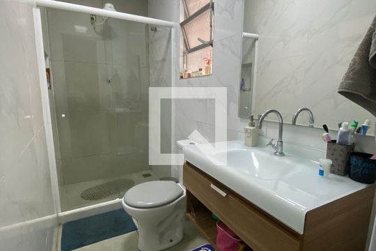 Banheiro de casa à venda com 2 quartos, 56m² em Penha, Rio de Janeiro