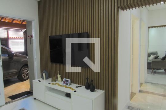 Sala de casa à venda com 2 quartos, 80m² em Quitaúna, Osasco