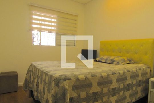 Quarto 1 de casa à venda com 2 quartos, 80m² em Quitaúna, Osasco