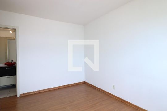 Suíte de apartamento para alugar com 3 quartos, 75m² em São João, Porto Alegre
