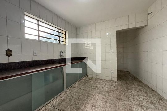 Casa à venda com 3 quartos, 197m² em Alípio de Melo, Belo Horizonte