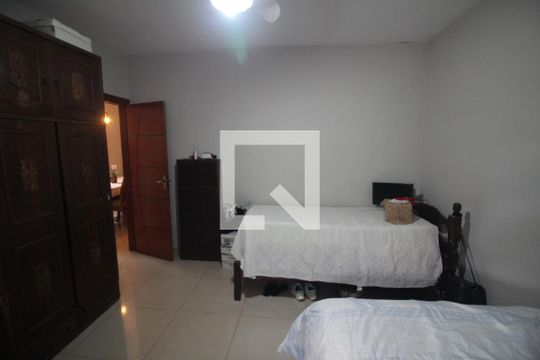 Quarto 1 de casa à venda com 4 quartos, 256m² em Milionarios (barreiro, Belo Horizonte