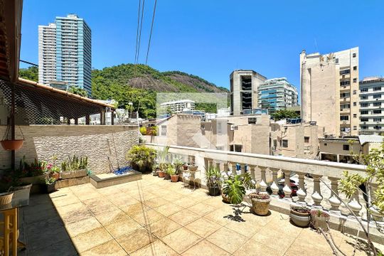 Casa à venda com 2 quartos, 120m² em Botafogo, Rio de Janeiro