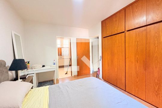 Suíte de casa à venda com 4 quartos, 320m² em Jardim Brasil, Jundiaí