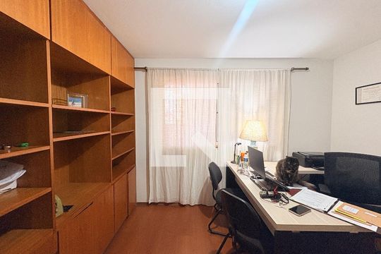 Quarto 1/Escritório de casa à venda com 4 quartos, 320m² em Jardim Brasil, Jundiaí