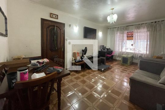 Casa à venda com 3 quartos, 209m² em Vila Santa Maria, São Paulo
