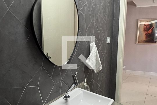 Lavabo de casa para alugar com 3 quartos, 208m² em Vila Valparaíso, Santo André