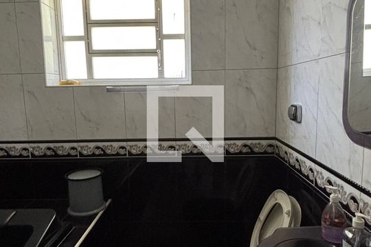Banheiro de casa para alugar com 5 quartos, 374m² em Vila Scarpelli, Santo André