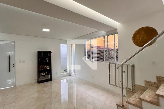 Casa à venda com 4 quartos, 220m² em Santa Ines, Belo Horizonte