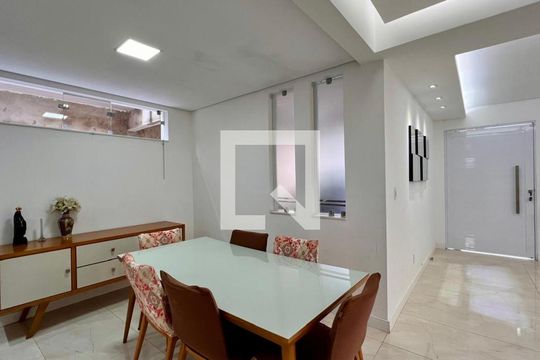 Casa à venda com 4 quartos, 220m² em Santa Ines, Belo Horizonte