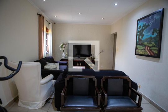 Sala de Estar de casa para alugar com 3 quartos, 395m² em Jardim Pazini, São Paulo
