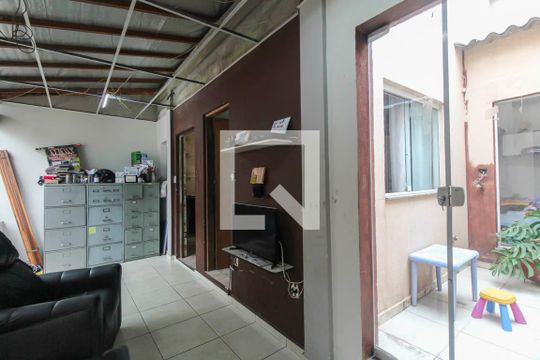 Casa para alugar com 2 quartos, 110m² em Vila Bancaria, São Paulo