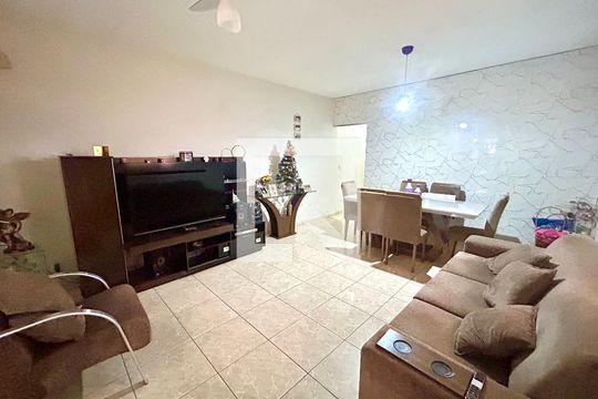 Sala  de casa à venda com 3 quartos, 260m² em Vila Barros, Guarulhos
