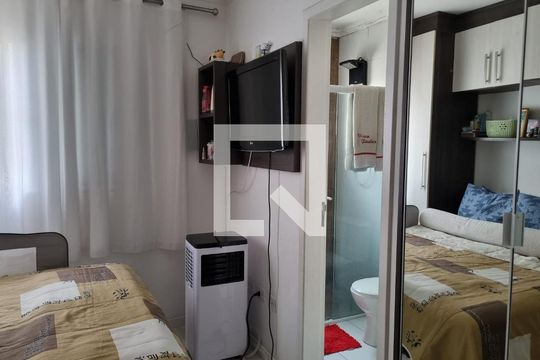 Quarto de casa de condomínio à venda com 2 quartos, 57m² em Vila Nova Savoia, São Paulo