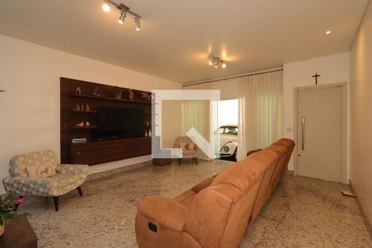 Sala de casa à venda com 3 quartos, 184m² em Pinheirinho, Santo André