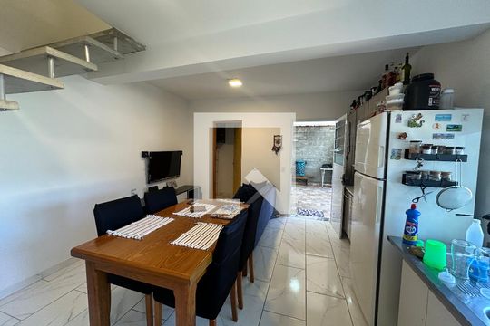 Sala/Cozinha de casa à venda com 5 quartos, 300m² em Vila Pouso Alegre, Barueri