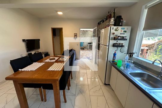 Sala/Cozinha de casa à venda com 5 quartos, 300m² em Vila Pouso Alegre, Barueri