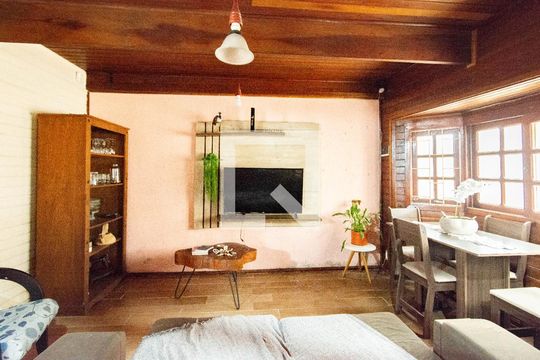 Casa à venda com 2 quartos, 105m² em Mato Grande, Canoas