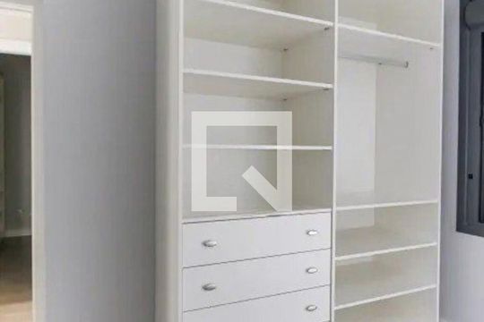 Quarto 2 de apartamento para alugar com 2 quartos, 57m² em Passo d’Areia, Porto Alegre