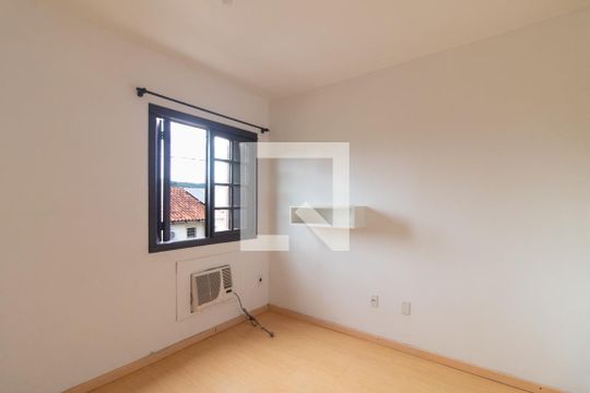 Quarto 1 de casa de condomínio para alugar com 3 quartos, 60m² em Vila Nova, Porto Alegre