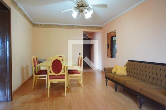 Sala  de apartamento à venda com 2 quartos, 87m² em Santana, Porto Alegre