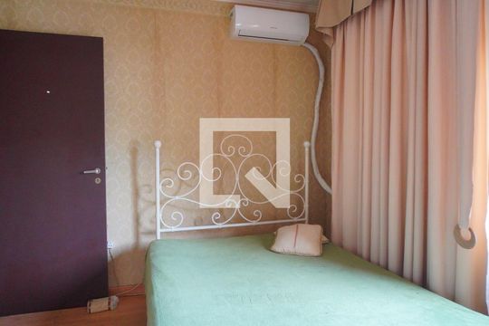 Quarto 1 de apartamento à venda com 2 quartos, 87m² em Santana, Porto Alegre