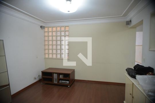 Sala de casa à venda com 3 quartos, 225m² em Vila Scarpelli, Santo André