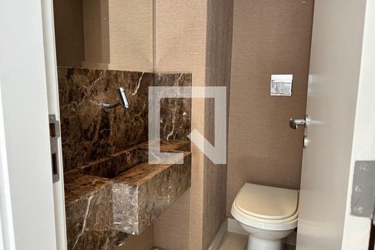 Lavabo de apartamento para alugar com 3 quartos, 225m² em Chácara Inglesa, São Paulo