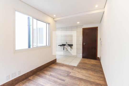 Sala de apartamento para alugar com 2 quartos, 38m² em Jardim Etelvina, São Paulo