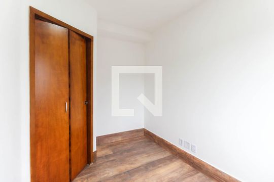 Quarto 1 de apartamento para alugar com 2 quartos, 38m² em Jardim Etelvina, São Paulo