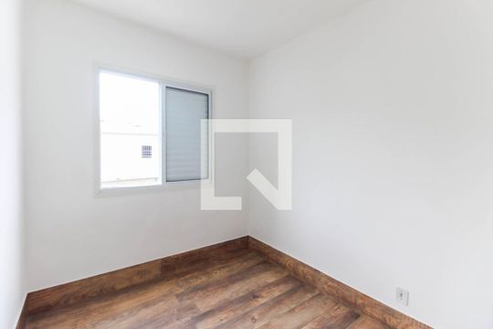Quarto 2 de apartamento para alugar com 2 quartos, 38m² em Jardim Etelvina, São Paulo