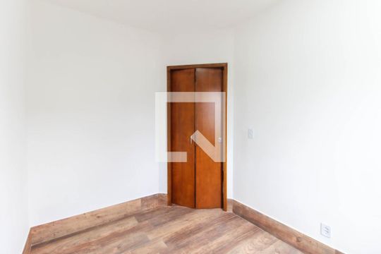 Quarto 2 de apartamento para alugar com 2 quartos, 38m² em Jardim Etelvina, São Paulo