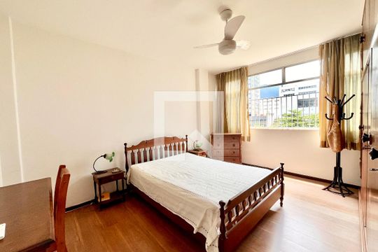 QUARTO 1 de apartamento à venda com 3 quartos, 100m² em Leblon, Rio de Janeiro
