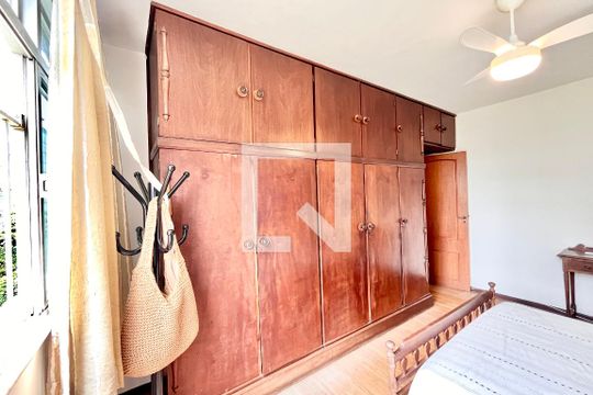 QUARTO 1 de apartamento à venda com 3 quartos, 100m² em Leblon, Rio de Janeiro