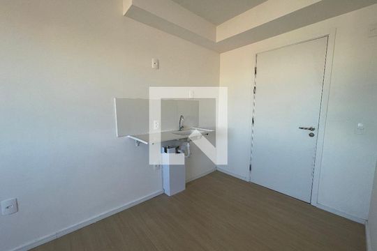 Studio de kitnet/studio à venda com 1 quarto, 17m² em Ferreira, São Paulo