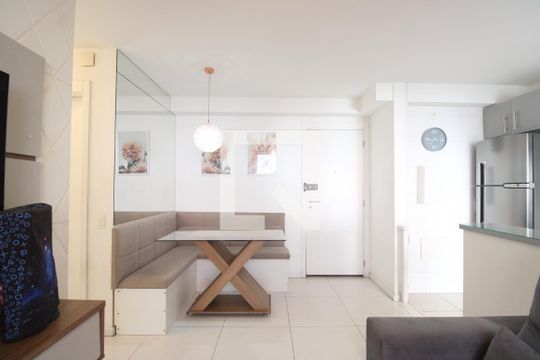 Sala de apartamento à venda com 2 quartos, 61m² em Jacarepaguá, Rio de Janeiro