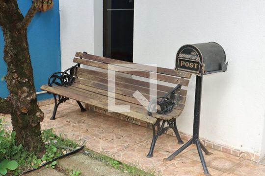 Casa de Condomínio para alugar com 3 quartos, 89m² em Granja Viana, Cotia