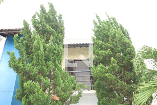 Casa de Condomínio para alugar com 3 quartos, 89m² em Granja Viana, Cotia