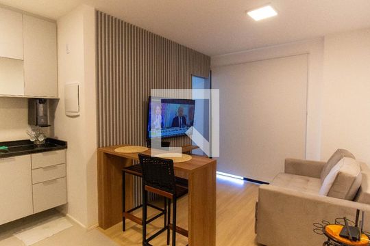 Sala/Cozinha de kitnet/studio à venda com 1 quarto, 40m² em Ingá, Niterói